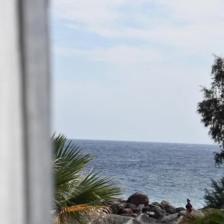 Arion Bay Santorini 3*